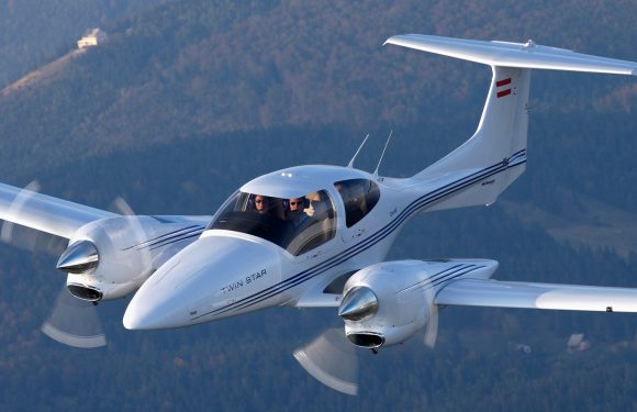 Заказать 
                            
                            DIAMOND DA42 TWINSTAR
                         для группового перелета