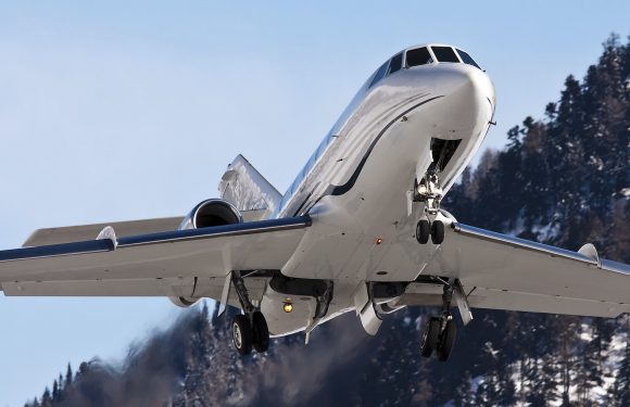 Заказать 
                            
                            DASSAULT FALCON 20
                         для группового перелета